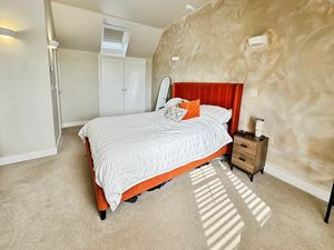 Photo 9- click for photo gallery